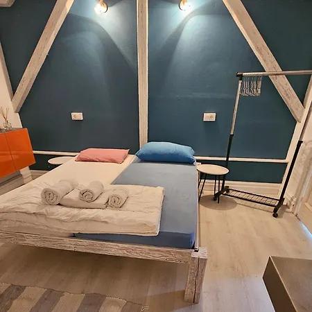 Con Ingresso Privato E Vista Giardino * Belgrad