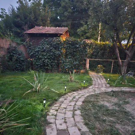 Con Ingresso Privato E Vista Giardino Apartament *